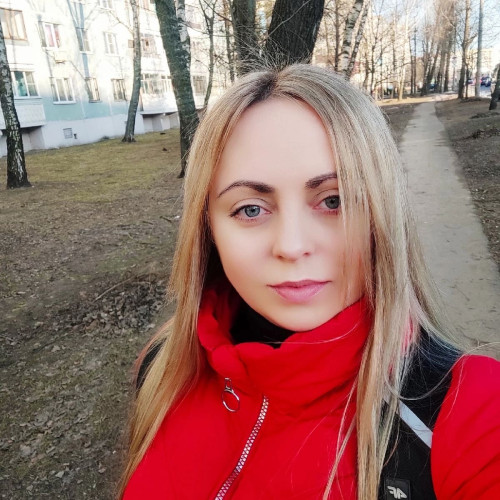 Elena L. profile photo