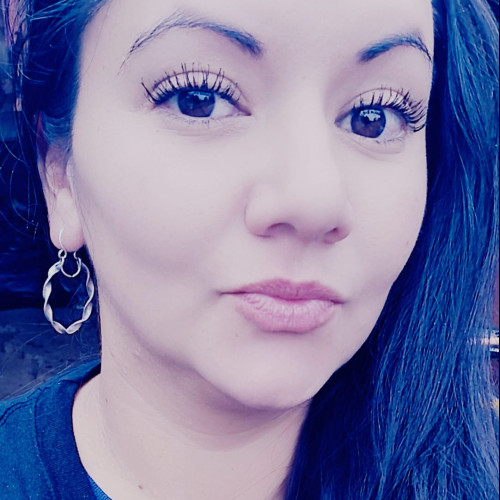 Yasna R.