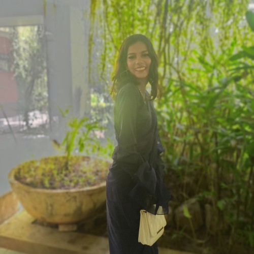 Zoya  K.