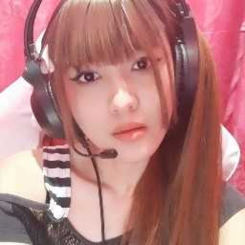 Yuna A.