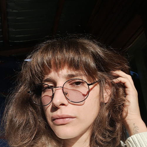 Leona  B. profile photo