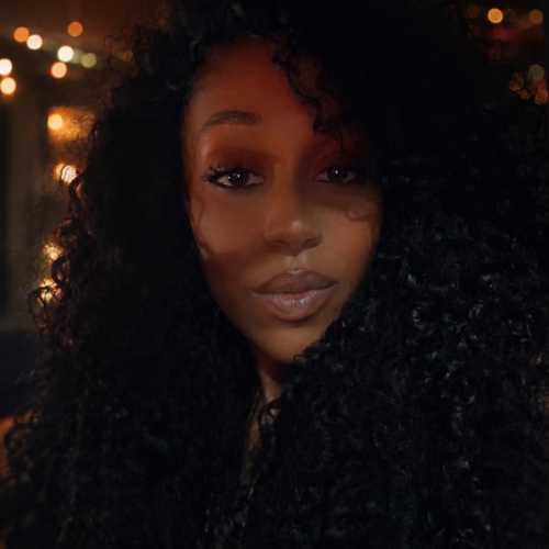 Vivienne V. profile photo
