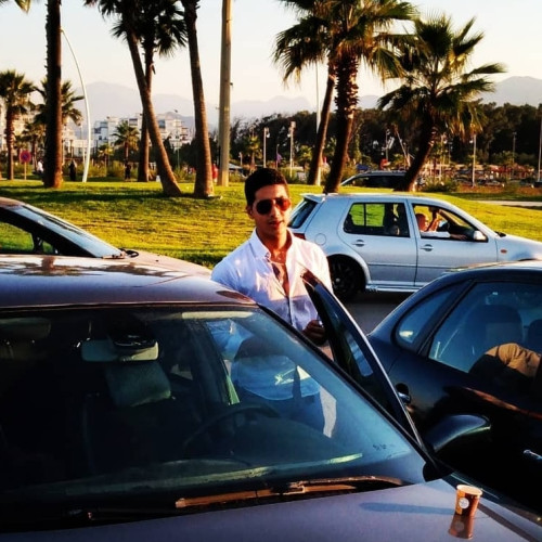 Walid E.