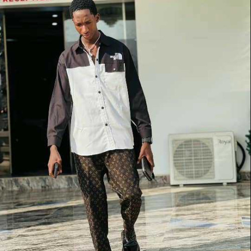 MaxAmal Y.