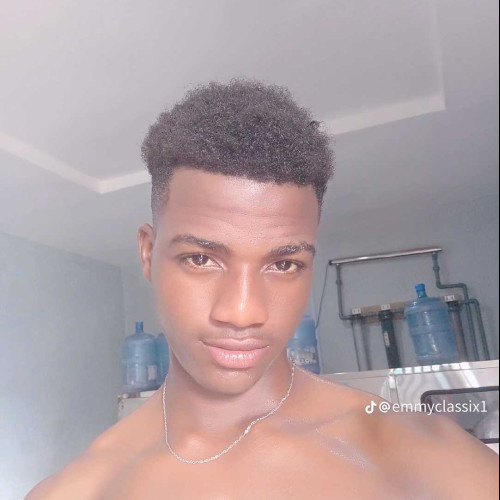 Emmzy L. profile photo
