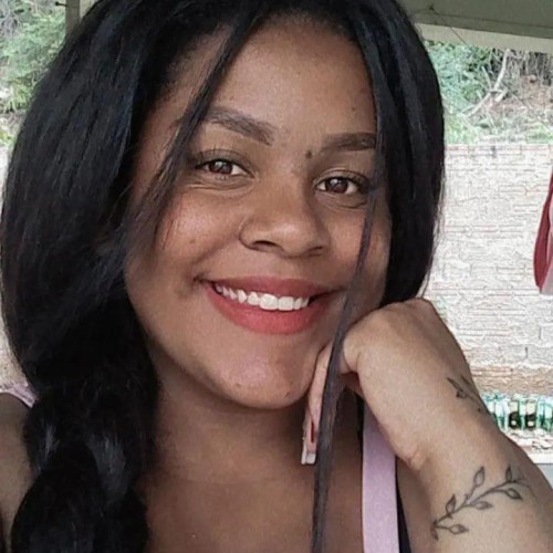 Thaina C.