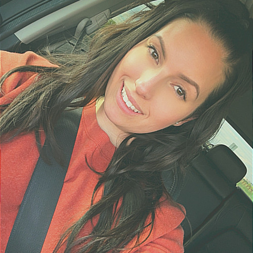 Selene M. profile photo