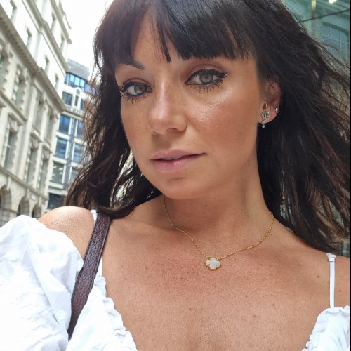 Victoria T.