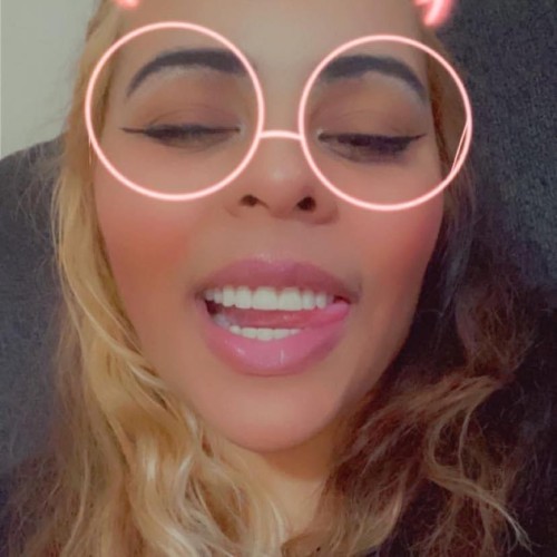 Mia G.