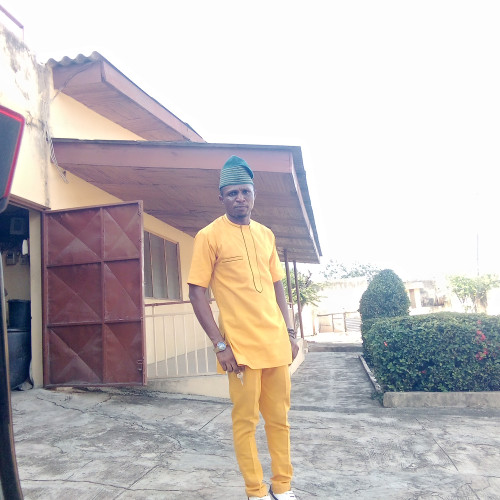 Tayo  O. profile photo