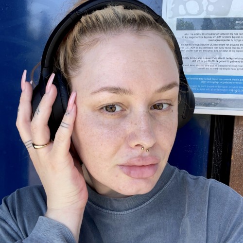 Julie  L. profile photo