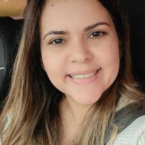 Luana B.