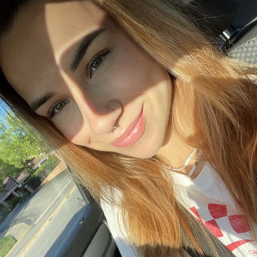 Maryana T.