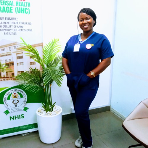 LARA T. profile photo