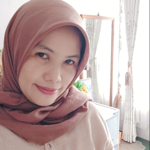 Yenni W.