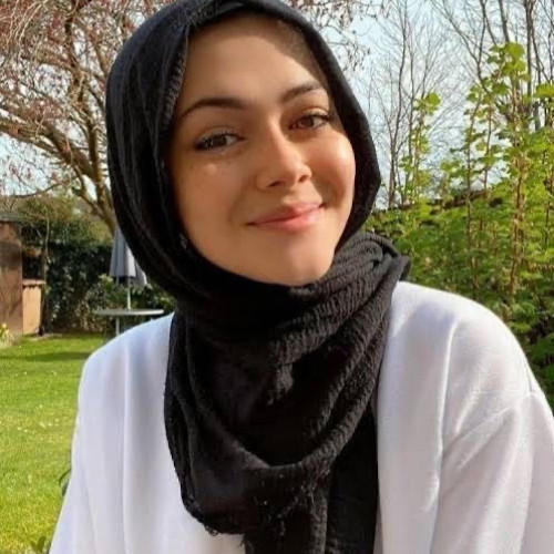 batool a. profile photo