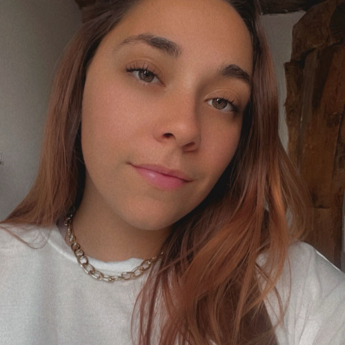 Estelle C.