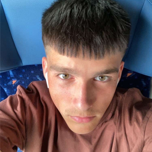 Lukas T.