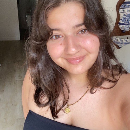 Chloé D.