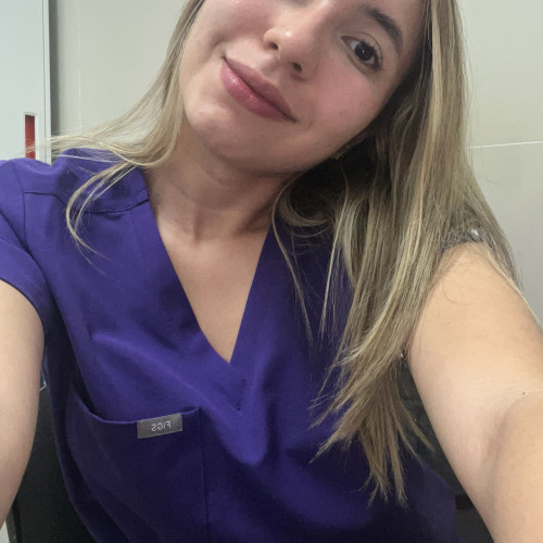 andrea v. profile photo