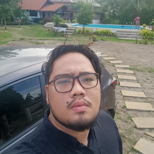 Victor  L. profile photo