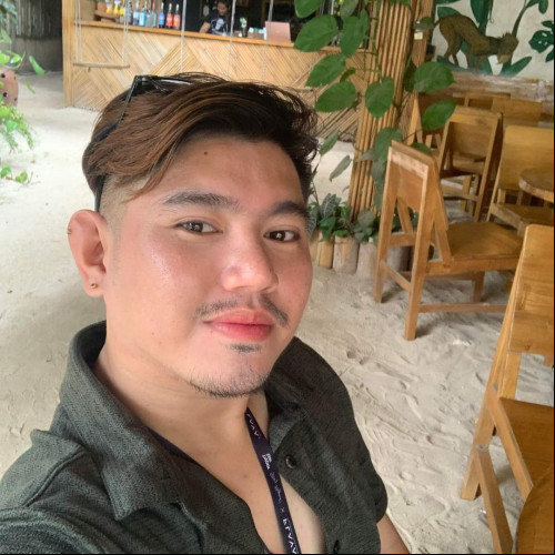 Geoffrey J. profile photo