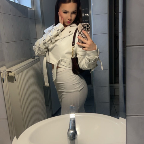 Dina B. profile photo