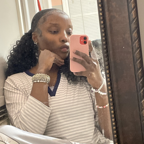 Claire R. profile photo