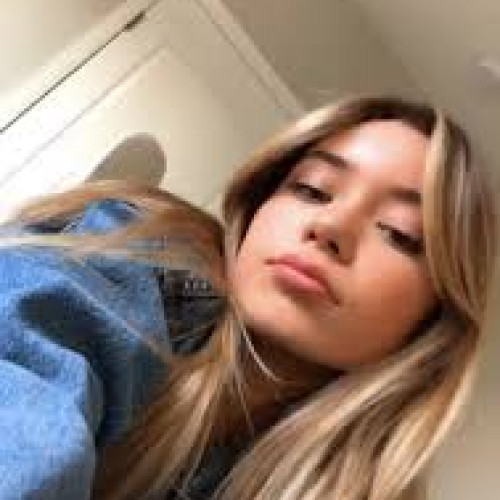 Leiya  1. profile photo