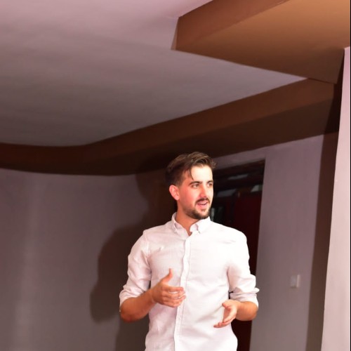 Tomas A.
