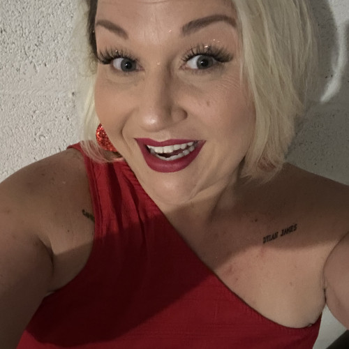 Elle B. profile photo