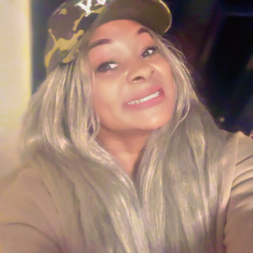 Zee E. profile photo