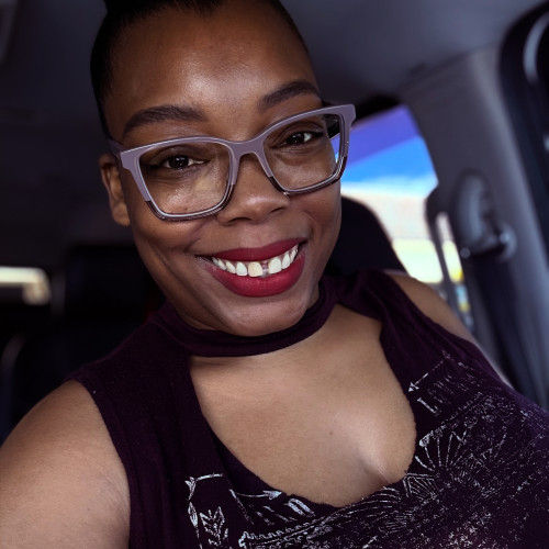Nina  D. profile photo