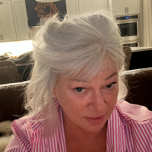 Selina B. profile photo