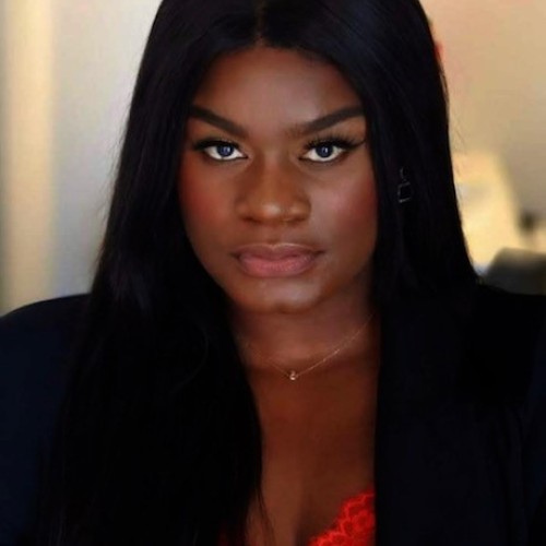 Helia Eneyde Tavares T.