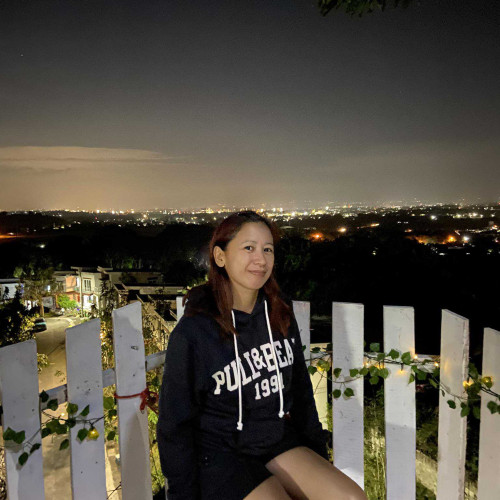 Sarah v. profile photo