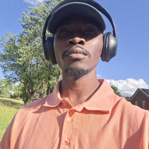 Luanga J. profile photo