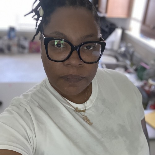 nefertiti w. profile photo