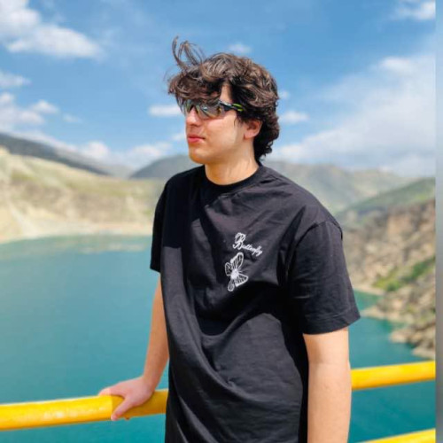 arash j. profile photo