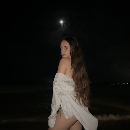 Dewez c. profile photo