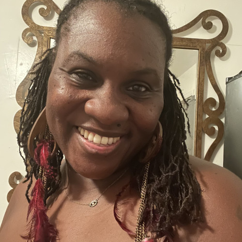 AQueen F.