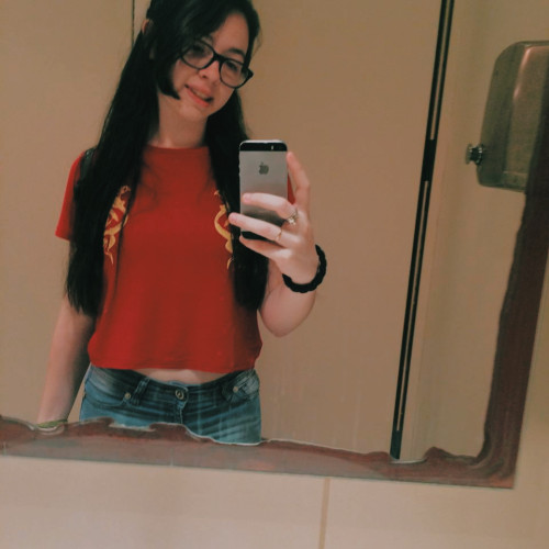Luana L.