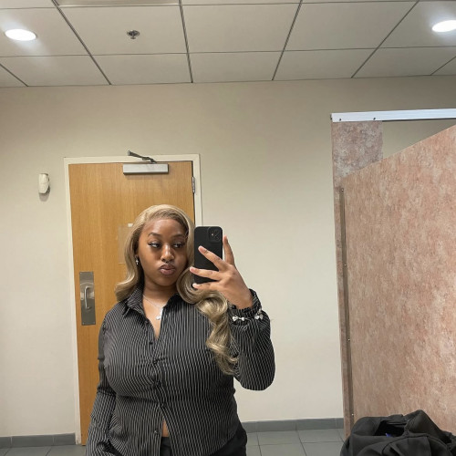 Nia E. profile photo
