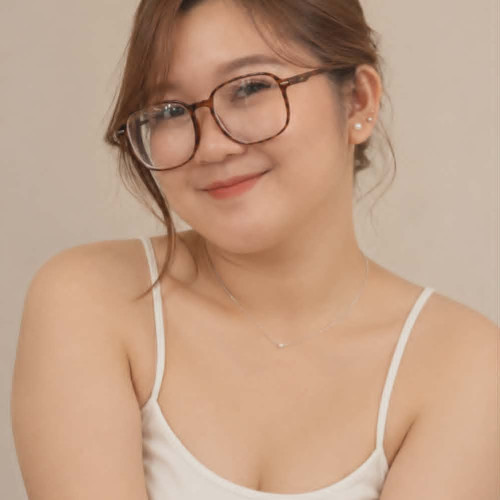 clare l. profile photo