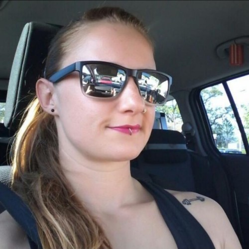 Niki S.