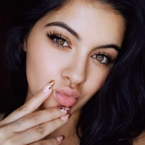 Josiane M. profile photo