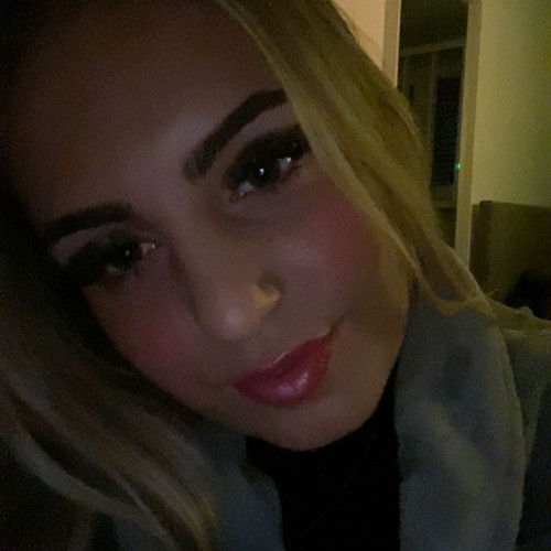 Riana G.