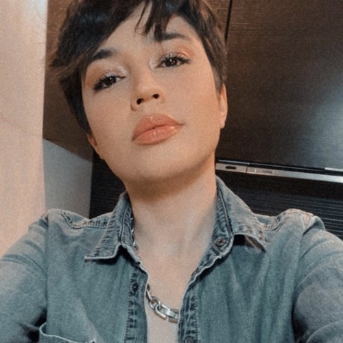 Fernanda  R.