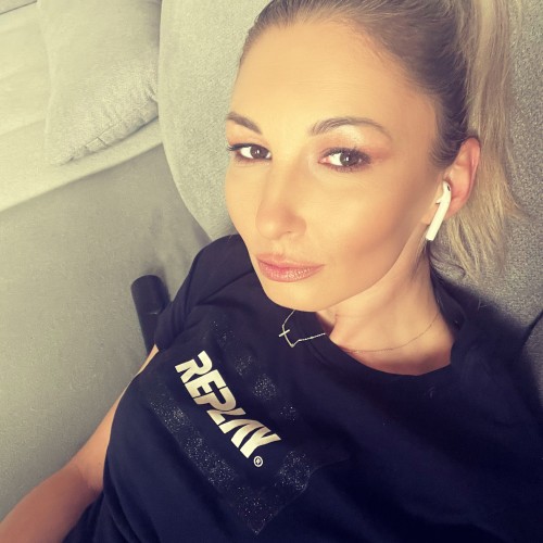Hanka B.