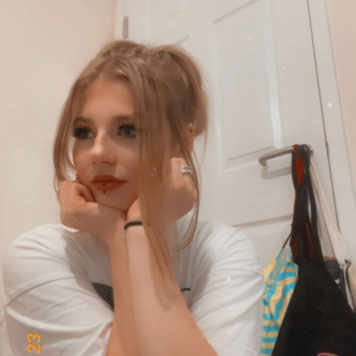 Ashleigh B.